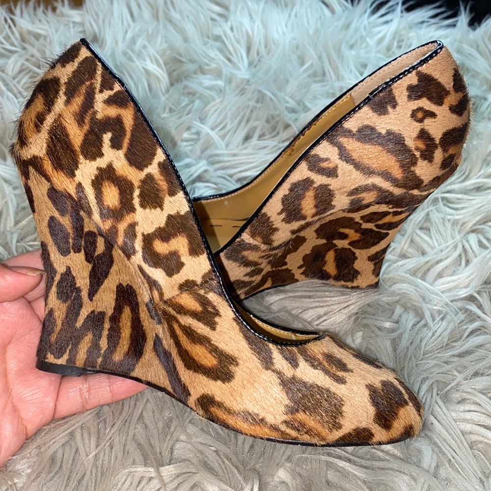 Nine West leopard calf fur print wedges